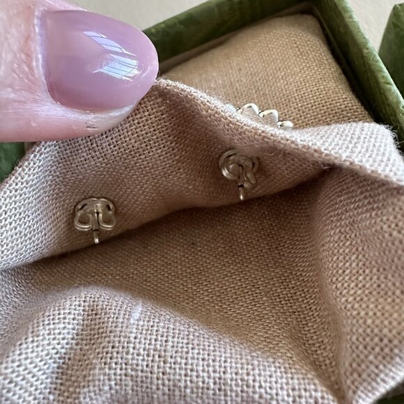 NEW GUCCI STUD Earrings Silver Flower Sterling Silver 100% Authentic - Picture 3 of 7